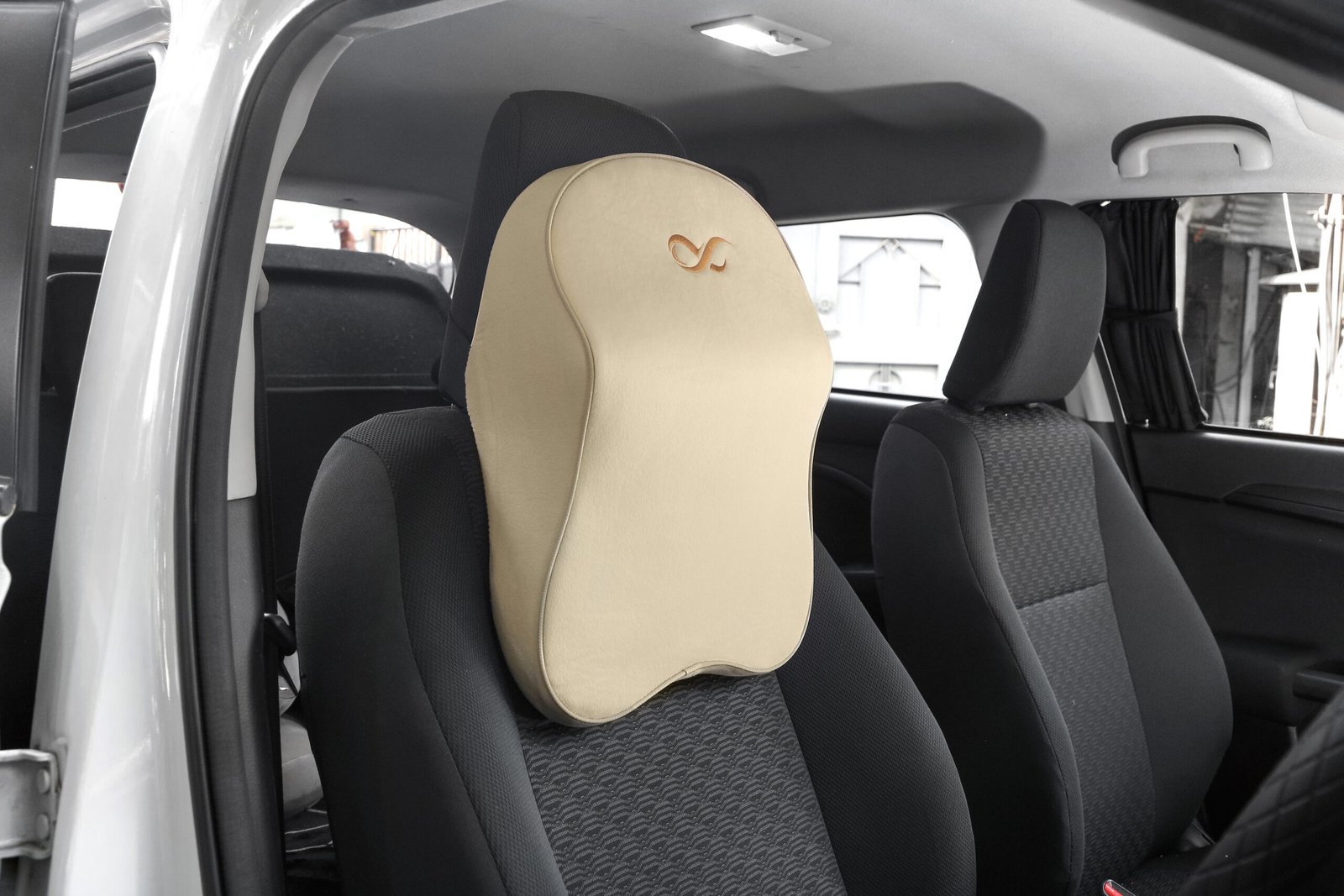 What Should You Look for When Buying a Car Neck Rest for Comfort?